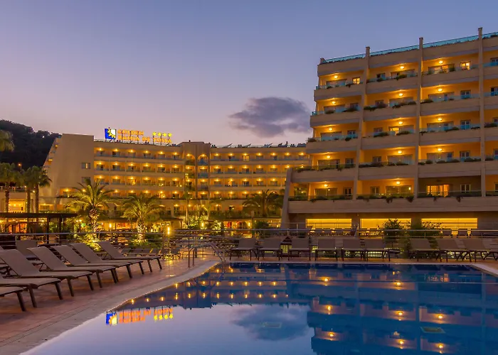 Golden Bahia De Tossa & Spa 4* Sup.