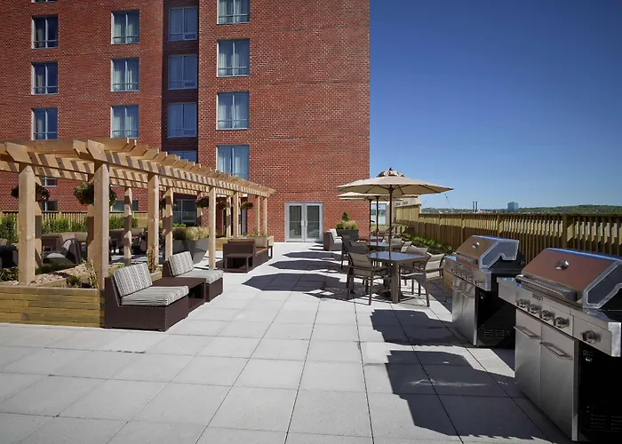 Homewood Suites By Hilton Halifax - Downtown