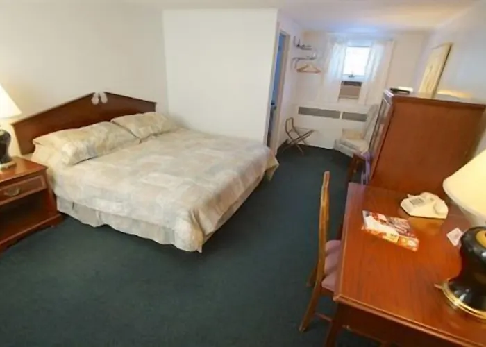 Travelers Inn