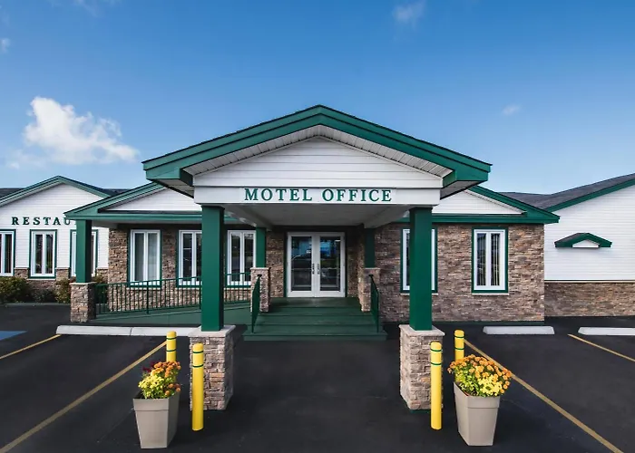 Shallow Bay Motel & Cabins Conference Centre