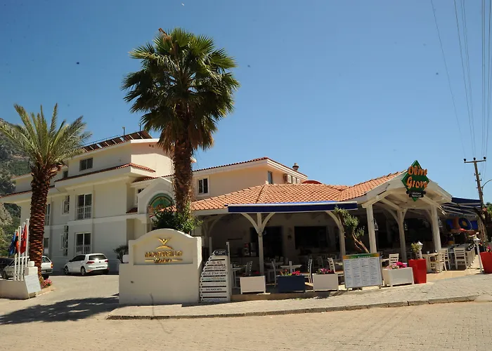 Montebello Deluxe Hotel