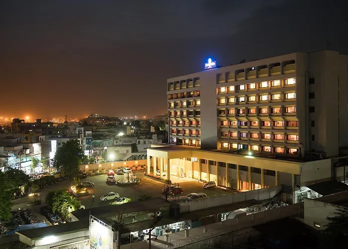 Dolphin Hotel