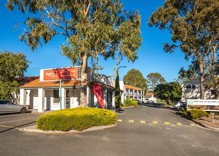 Nightcap At Ferntree Gully Hotel Motel