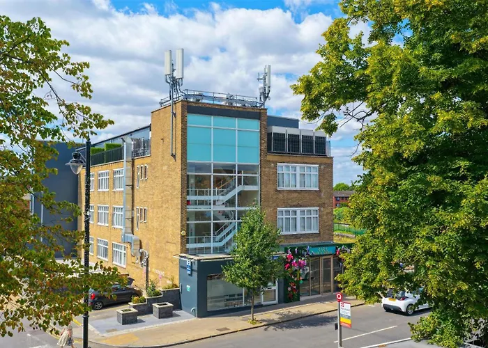 Best Western Northfields Ealing Hotel -Northfield Station Elizabeth Line Londres