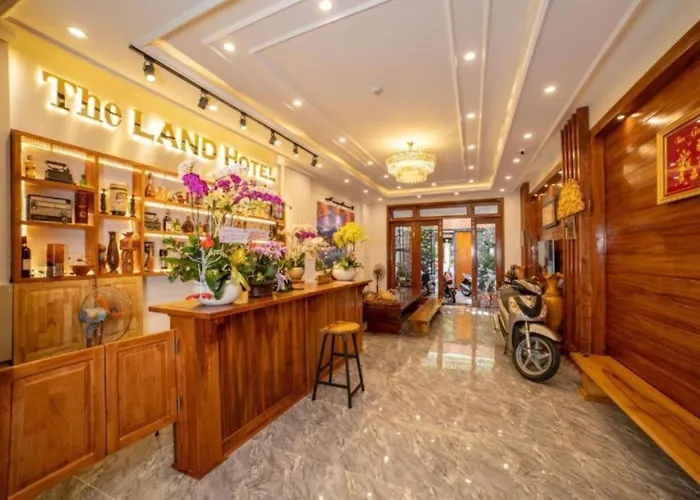 The Land Hotel & Apartment