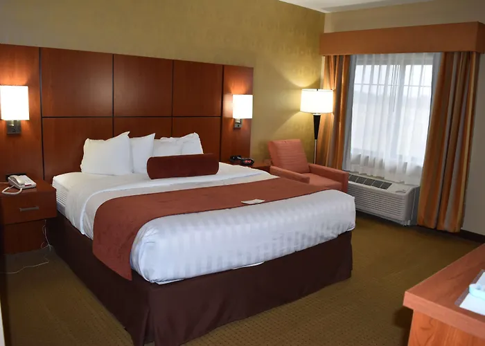 Best Western Plus Finger Lakes Inn & Suites