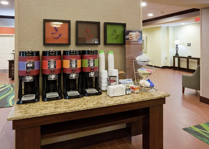 Hampton Inn & Suites Minneapolis West/ Minnetonka