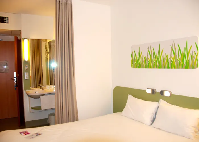 Ibis Budget Roanne Hotel