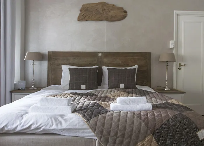 Zenzez Hotel & Lounge
