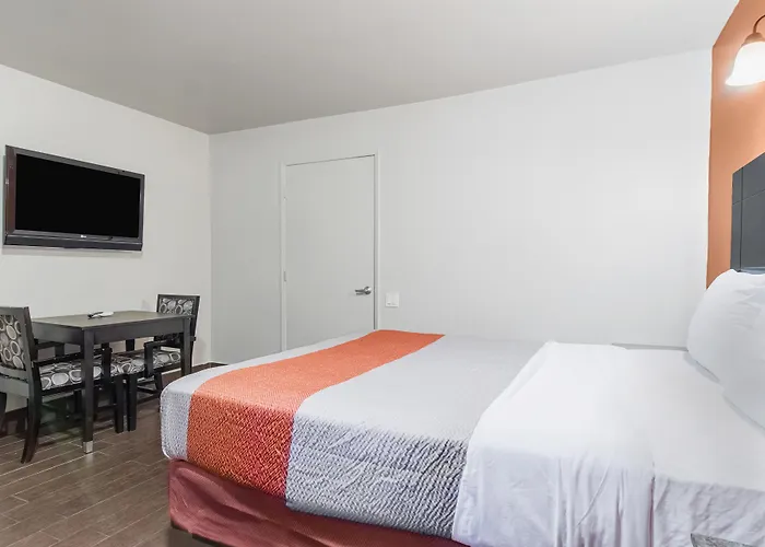 Motel 6-Orange, Ca - Anaheim