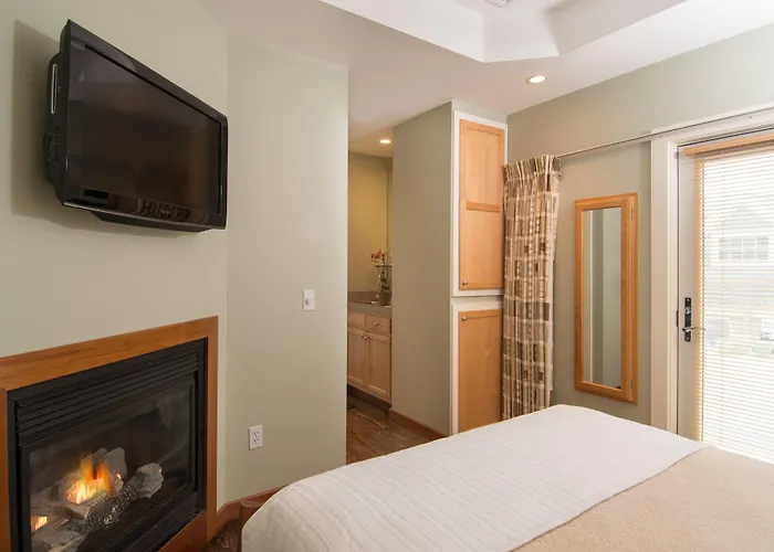 8 Dyer Hotel