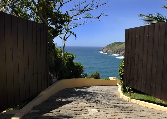 Cliffside Luxury Inn