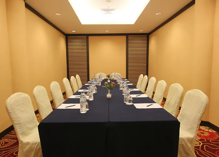 Harmoni Suites Hotel