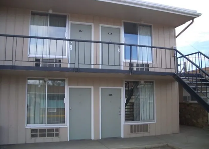 Laramie Valley Inn