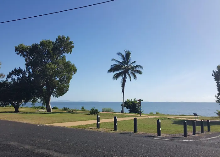 Cardwell Beachcomber Motel & Tourist Park