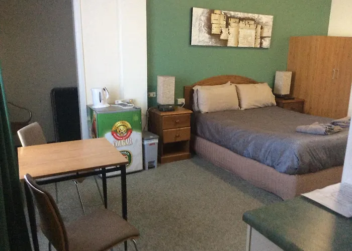 New Whyalla Hotel