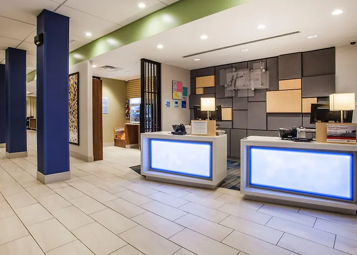 Holiday Inn Express & Suites Lexington Park-California By Ihg