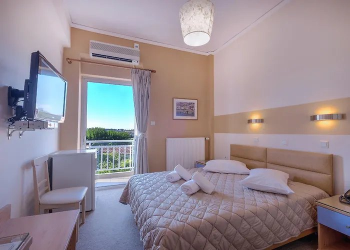 Hotel Taxiarhis