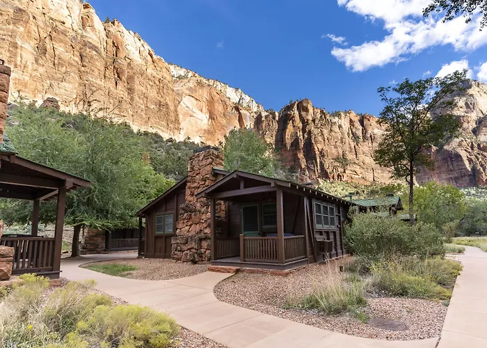 Zion Lodge