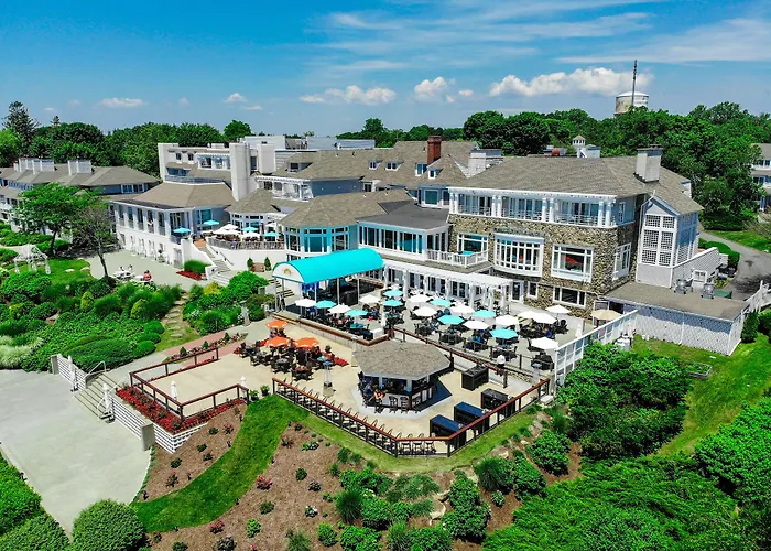 Water'S Edge Resort & Spa