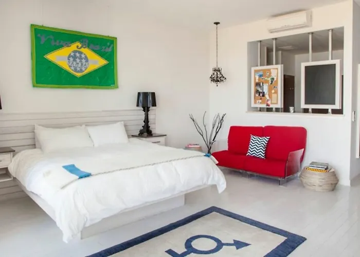 Bungalow Hotel