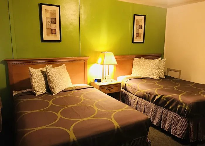 Marinette Inn