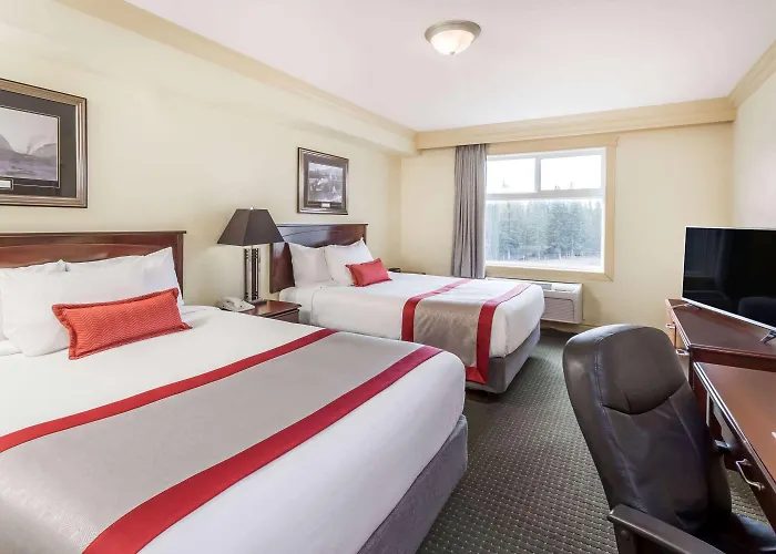 Ramada By Wyndham Hinton