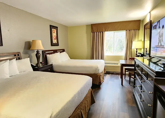 Crest Trail Lodge