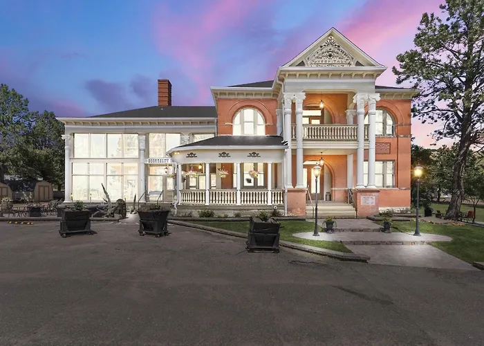 Cripple Creek Hospitality House Hotel