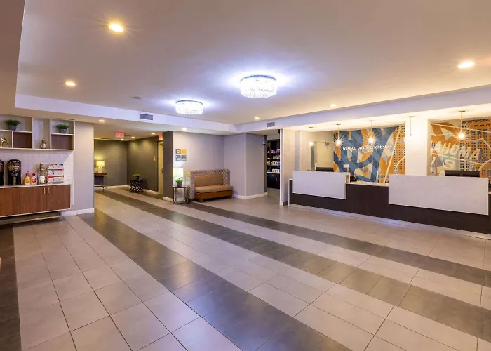 La Quinta Inn & Suites By Wyndham Tulsa Downtown - Route 66
