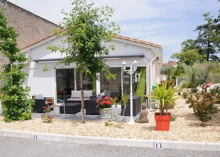 Logis Hotel L'Oliveraie