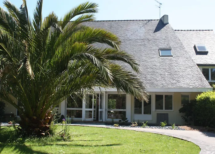Logis Latitude Ouest Hotel Restaurant & Spa