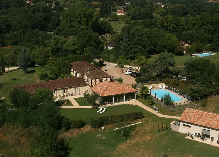 Hotel Le Mas De Castel - Piscine Chauffee