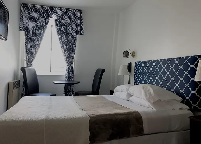 Au Petit Hotel