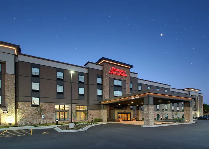 Hampton Inn & Suites Milwaukee West