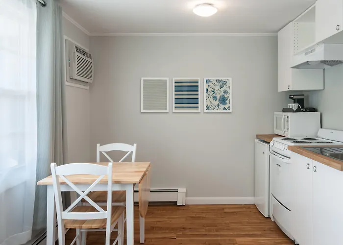 Kittery Inn & Suites