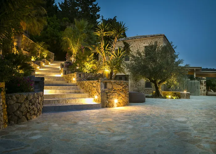 F Zeen Kefalonia (Adults Only)
