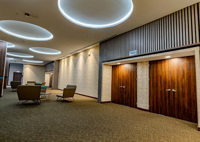 Courtyard By Marriott Santiago Airport