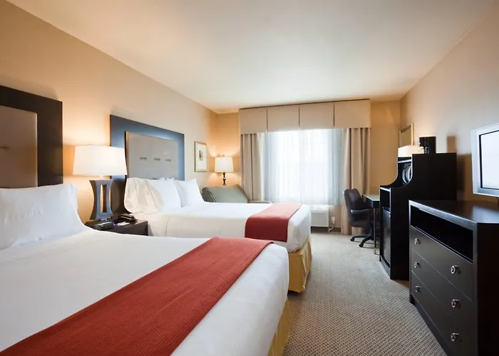 Holiday Inn Express & Suites Litchfield By Ihg