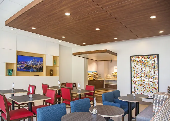 Holiday Inn Express & Suites Pittsburgh North Shore By Ihg