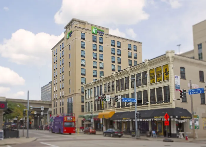 Holiday Inn Express & Suites Pittsburgh North Shore By Ihg