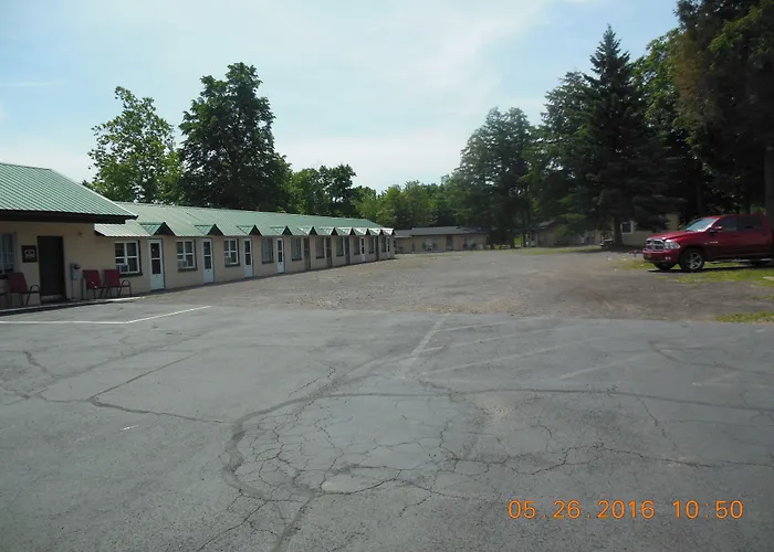 Evergreen Motel