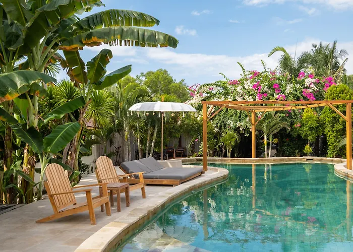 Gili Teak Beach Front Resort