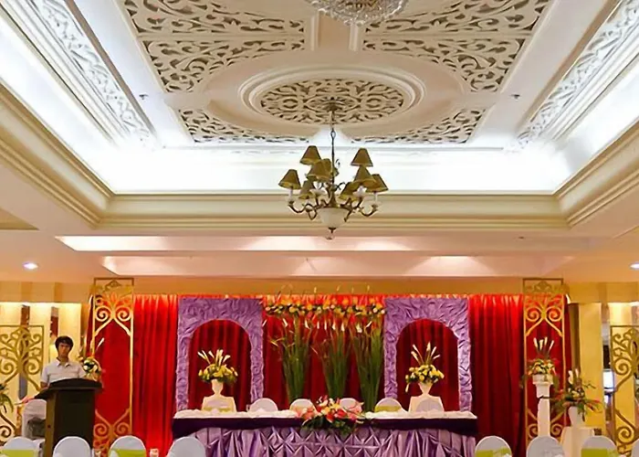 Royal Garden Hotel