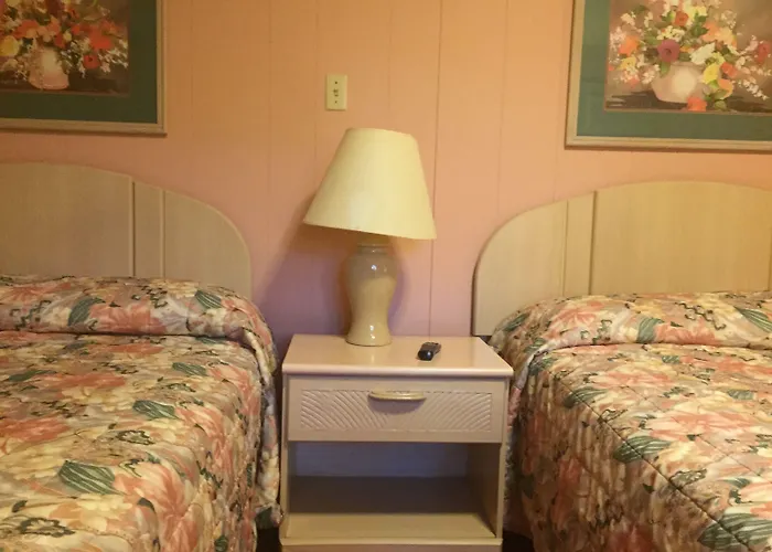 Carlinvilla Motel