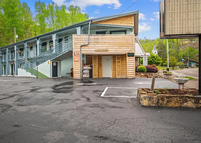 Country Town N' Suites