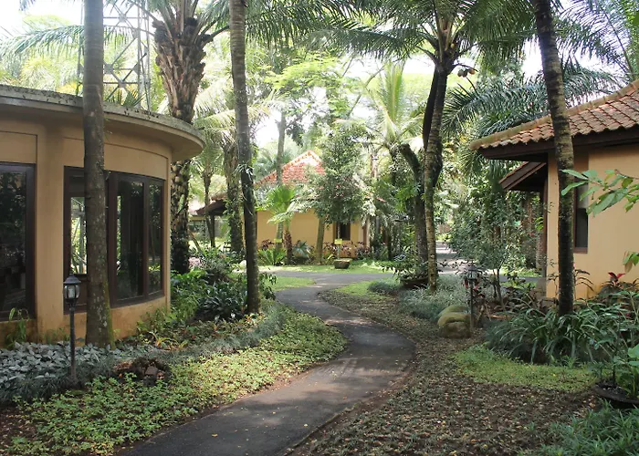 Laras Asri Resort & Spa