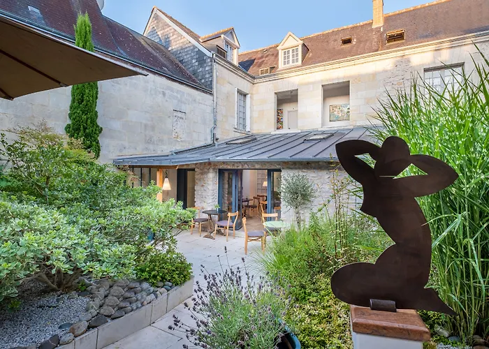 Hotel De Biencourt