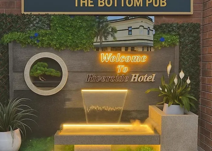 Riverside Hotel