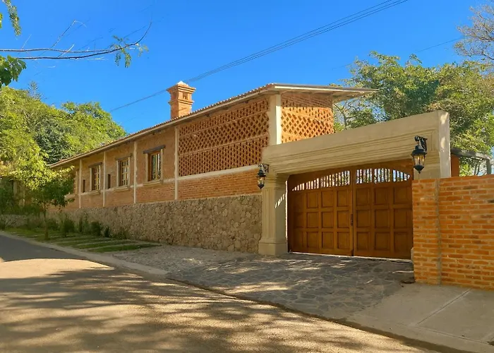 Los Cuatro Olivos Hotel Boutique